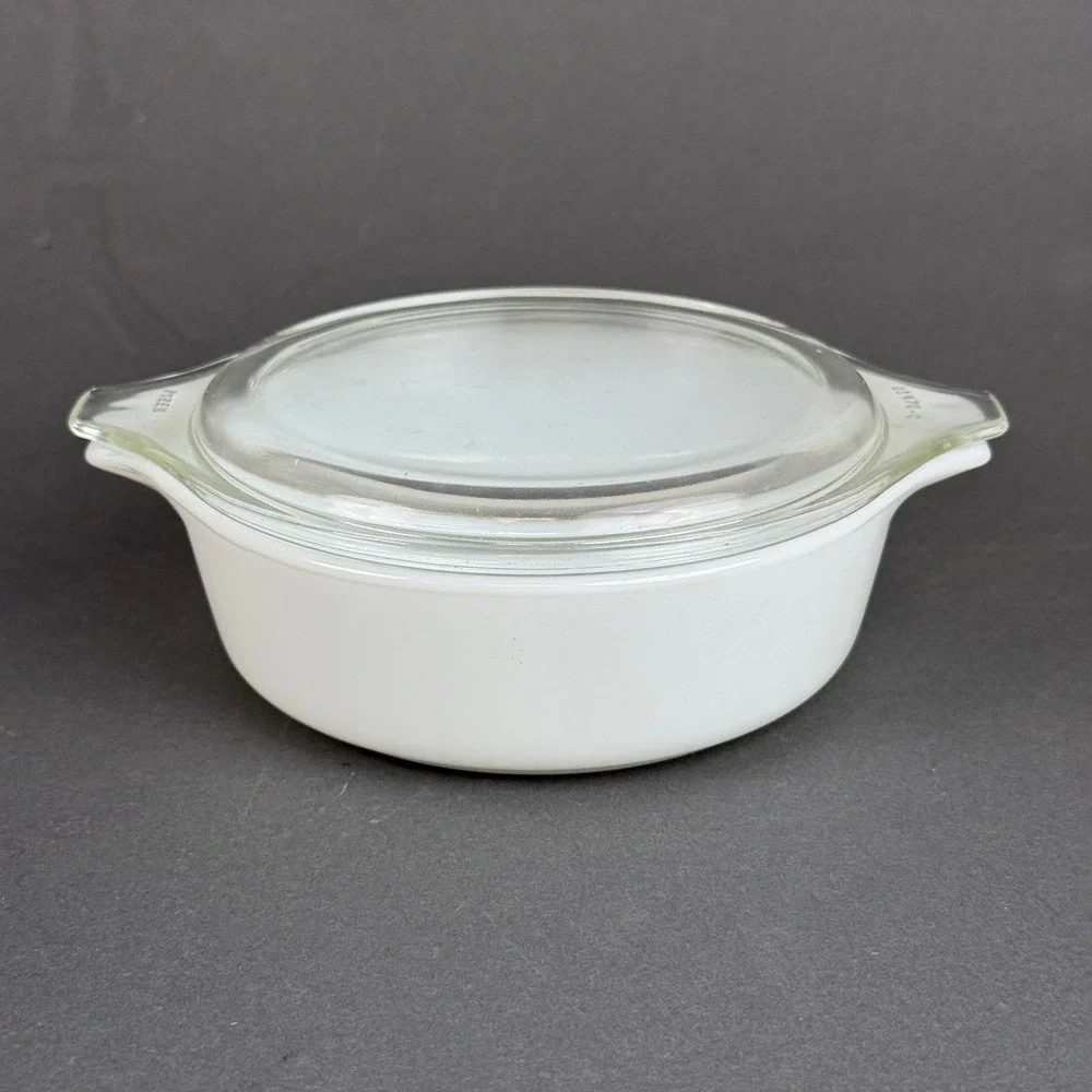 Pyrex Casserole Dish 471 White Milk Glass 1 Pint with Lid 470-C